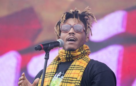 Photo credit: https://commons.wikimedia.org/wiki/File:Juice_Wrld_performs_at_the_InField_Fest_at_the_2019_Preakness_on_May_18,_2019.jpg