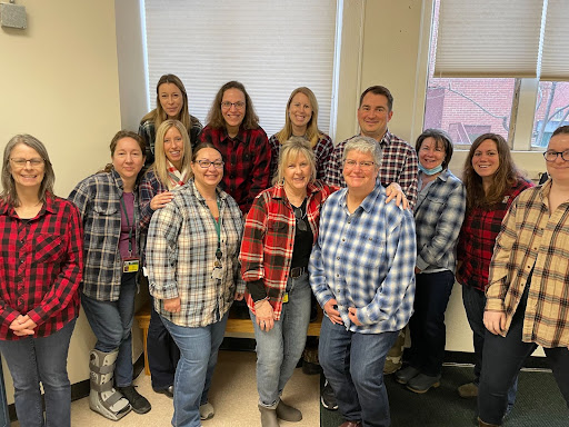 Some ESPs from BFA
Back row against the wall L-R: Tammy Bruly, Kasia Bilodeau ('92), Cara Miller, Roy Sargent, Lori Ploof, Lindsey Bostwick ('94) Amy Grioux
Front Row Standing L-R: Louise Fitzgerald ('85), Sonya Cuteo, Deb King ('90), Jessica Wilson, Brenda Calano ('75), Laura Shail
Photo credit: Reilly Babinski